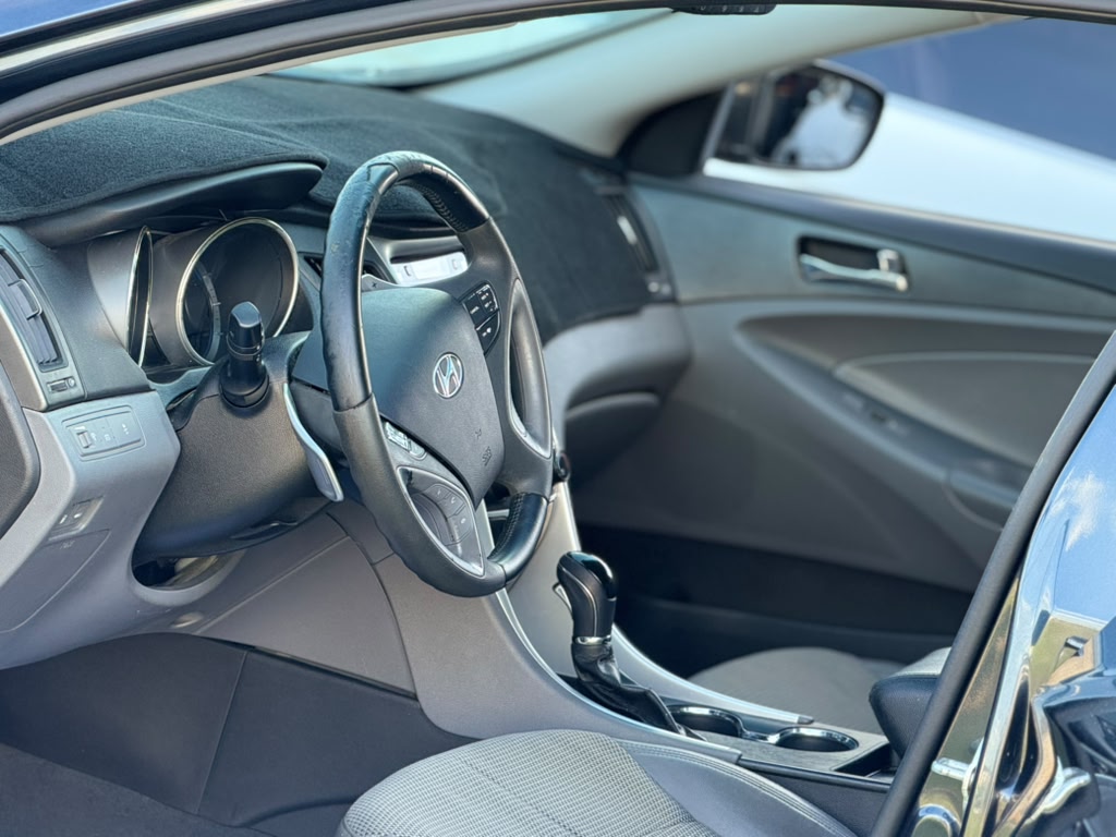 2012 Hyundai Sonata — photo 4